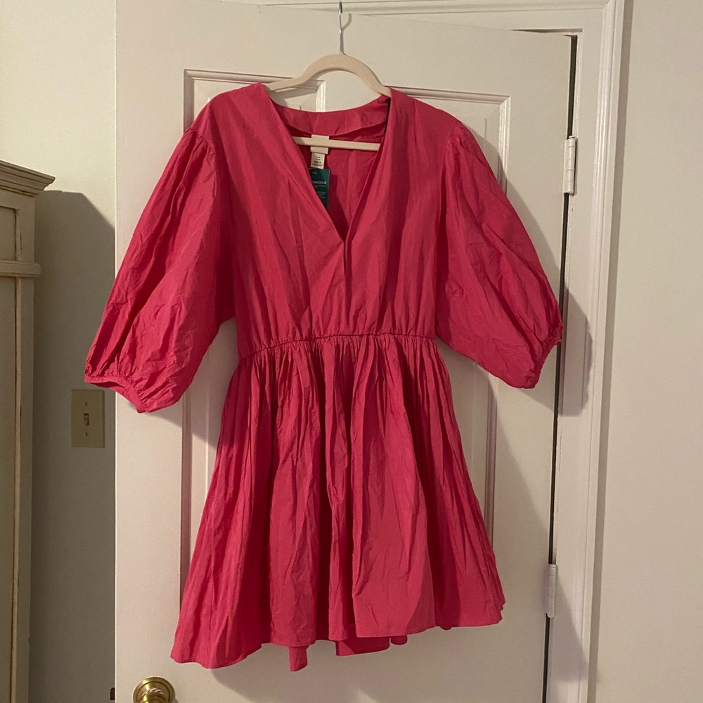H&M cerise v-neck dress